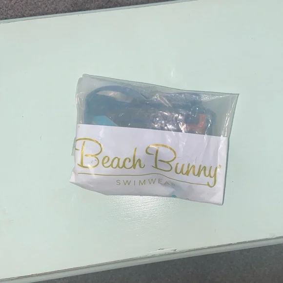 Beach Bunny Jazmin Top - Picture 8 of 9